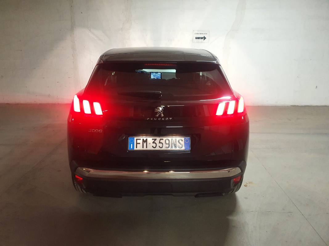 PEUGEOT 3008 BlueHDI 120 EAT6 SS Business Sport utility vehicle 5-door