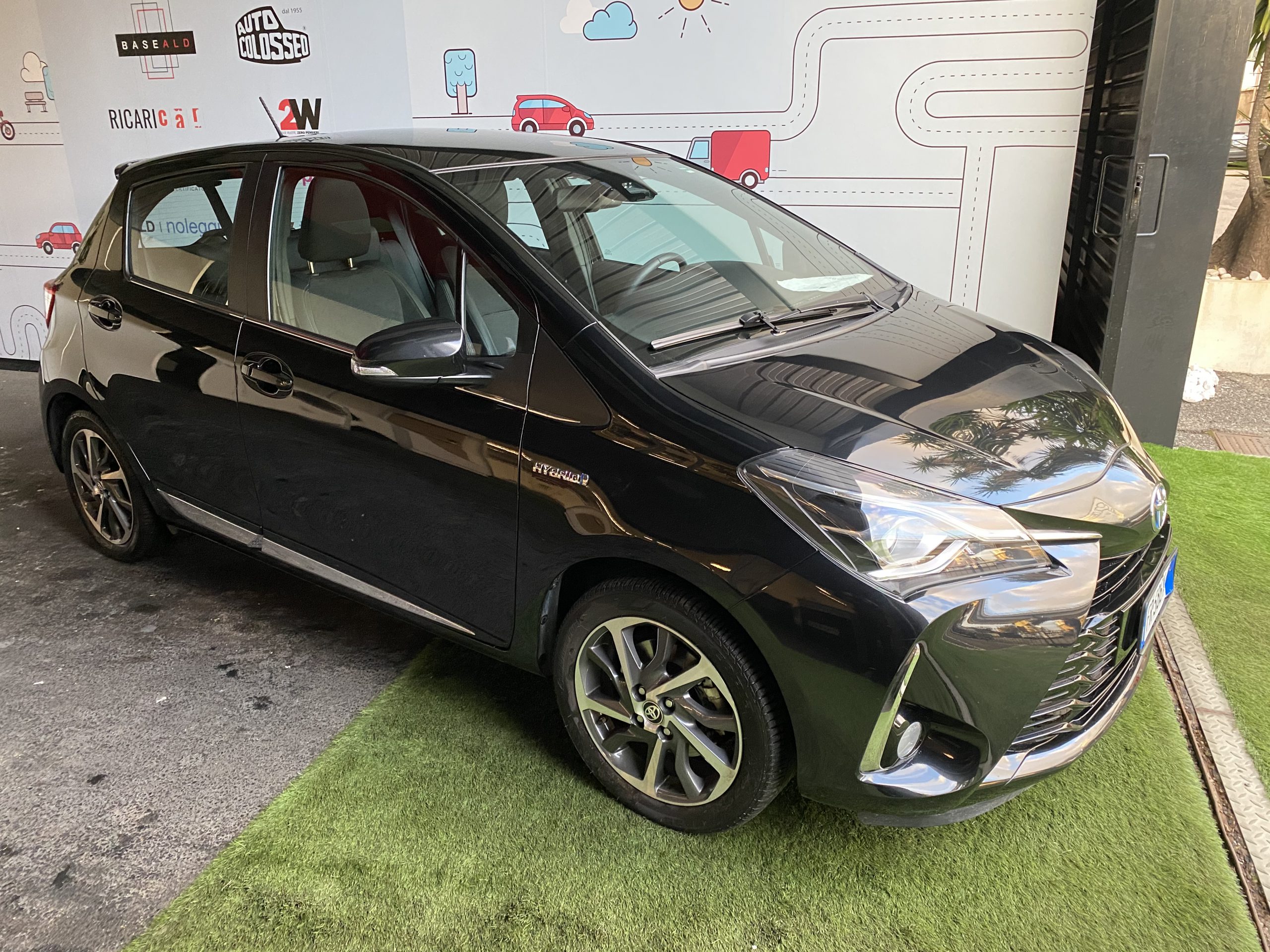 TOYOTA YARIS 1.5 Hybrid Style Hatchback 5-door